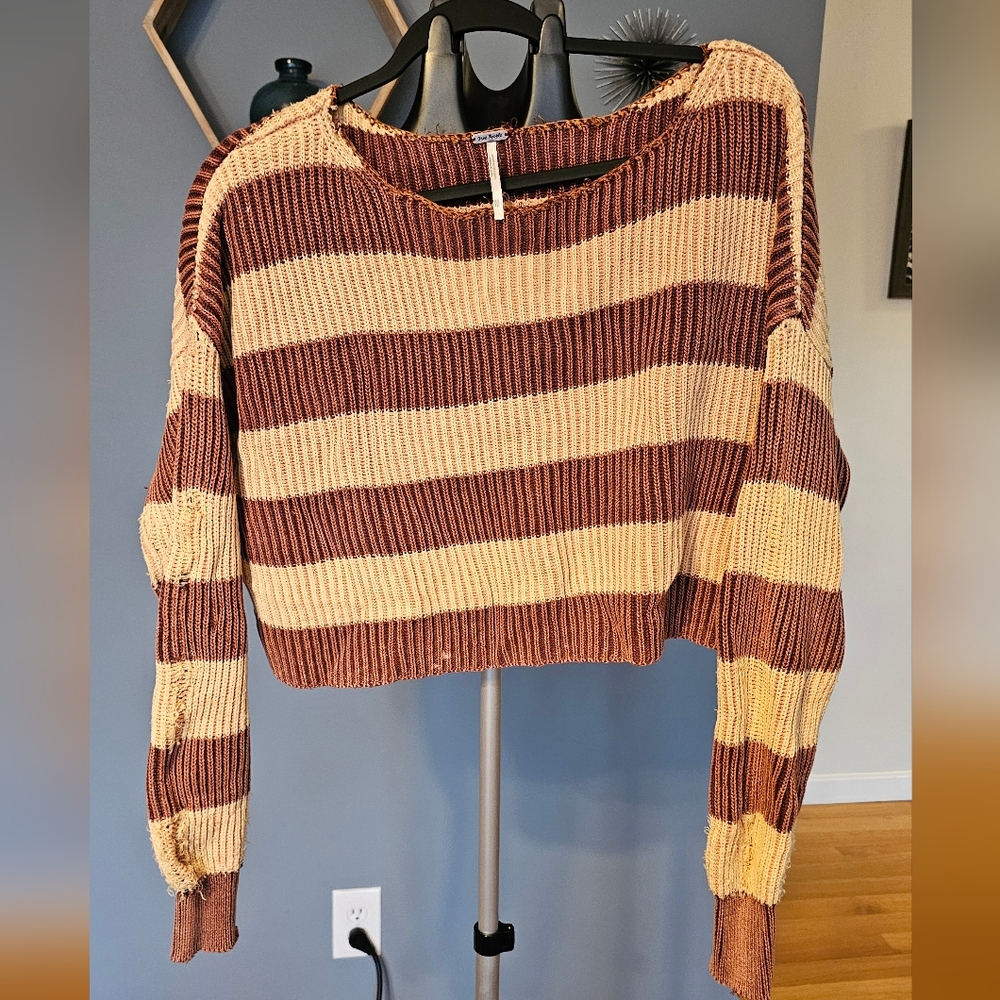 FREE PEOPLE DISTRESSED SWEATER - OFF SHOULDER/ SCOOP NECK - CROPPED